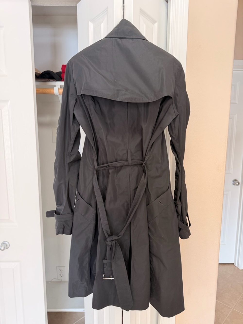Burberry Black Ruched-Sleeve Double-Breasted Trench Coat - Picture 2 of 5